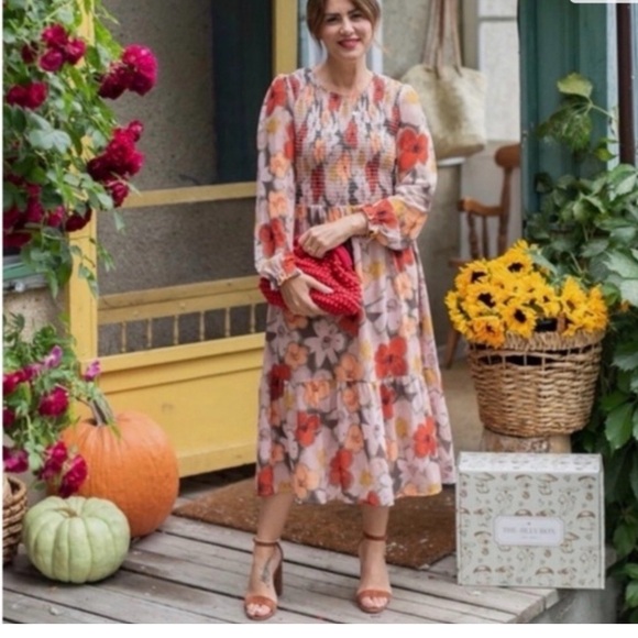 Madaboutstyle Dresses & Skirts - Floral Smocked Midi Dress in Peach and Coral Hues